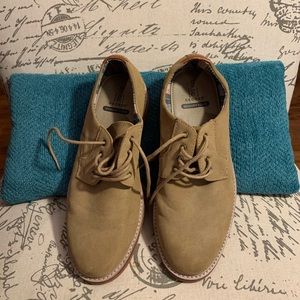 Tan men’s shoes